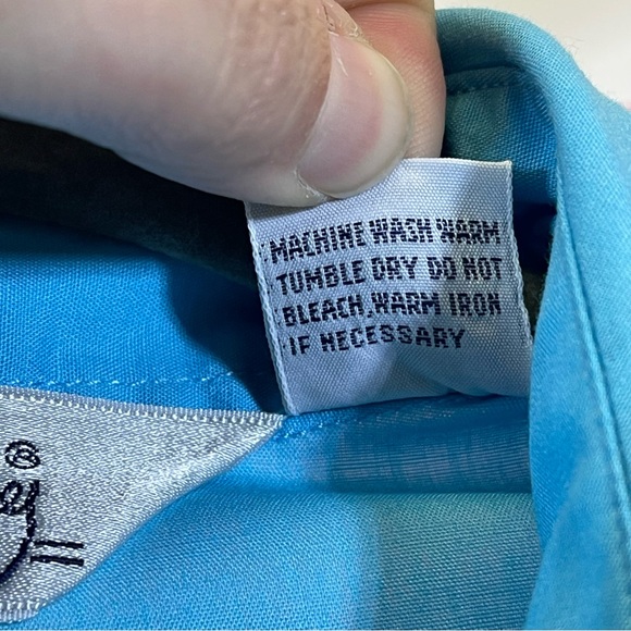 Diane von Furstenberg, Vintage Button Down Shirt. Size 14. Excellent condition! - Picture 4 of 6